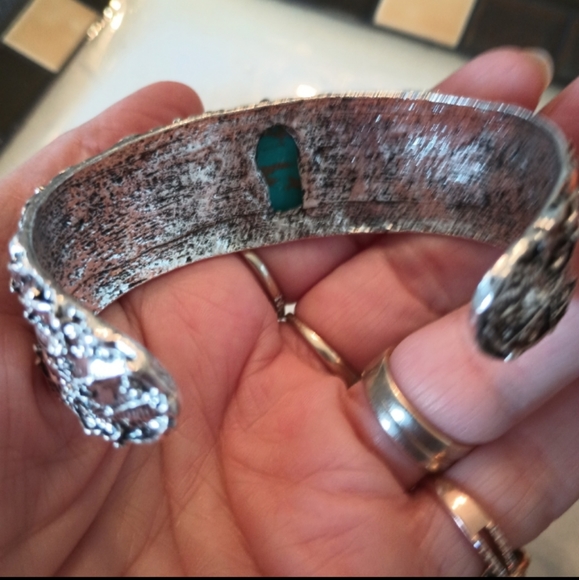 Vintage Style Turquoise Bangle - Picture 5 of 10